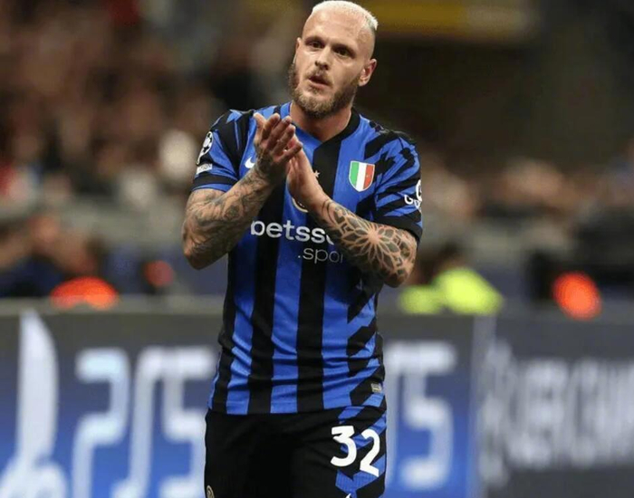 开云棋牌-曼联考虑引进多面性左路球员，迪马尔科非首选|左后卫|费代里科·迪马尔科|俱乐部|身价|左边锋_新浪体育_新浪新闻